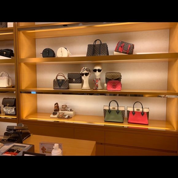 Meet your Posher, Kaye anne - Picture 4 of 9